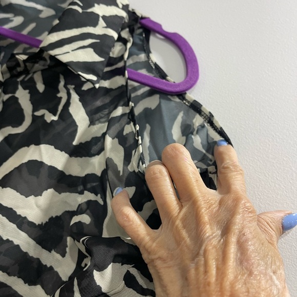 Very Sexy blouse it’s a little bit transparent - Picture 6 of 7